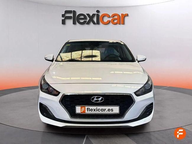 Usado Hyundai i30 120 CV (88 kW) 2018 Blanco