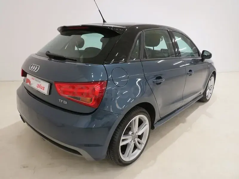 Usado Audi A1 Sportback Attraction 125 CV (91 kW) 2017 Azul Utilitario