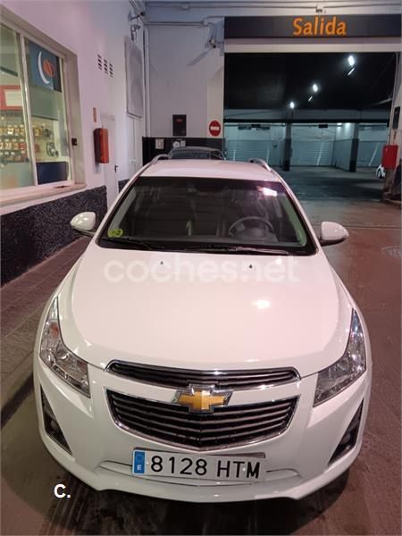 Blanco Usado 2013 Chevrolet Cruze LTZ Familiar | 9300 € (Un poco caro) - Imagen 1/4