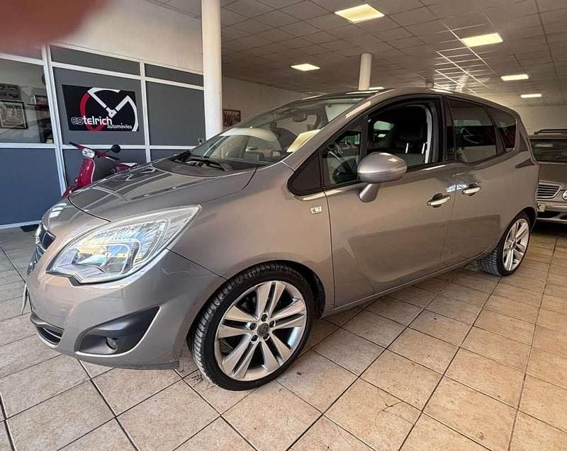 Usado Opel Meriva Cosmo 120 CV (88 kW) 2010 Gris / plata Monovolumen