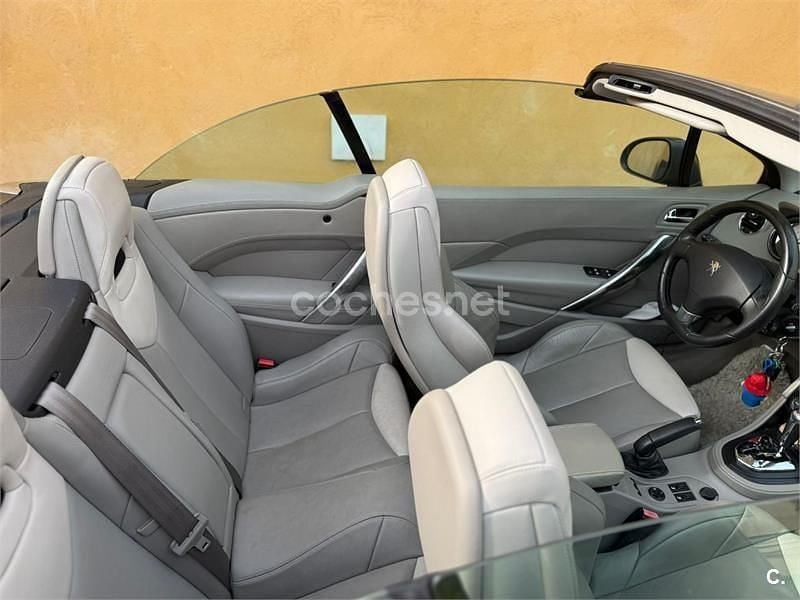 Usado Peugeot 308 CC Sport 156 CV (114 kW) 2010 Gris / plata Descapotable