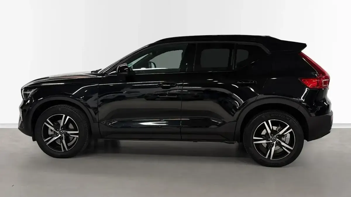 Nuevo Volvo XC40 Plus 163 CV (119 kW) 2026 Negro SUV