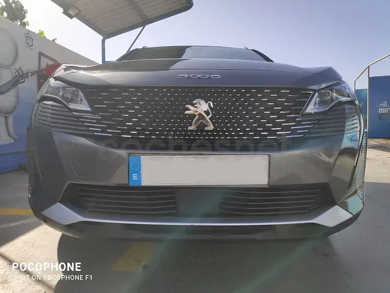 Usado Peugeot 5008 GT 130 CV (95 kW) 2023 Gris / plata SUV