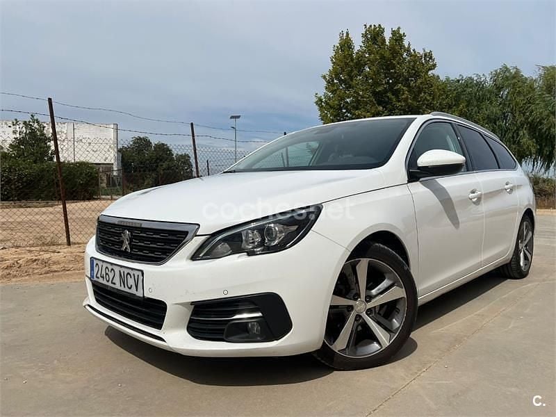 Blanco Usado 2018 Peugeot 308 Style Familiar | 10.990 € (Precio justo) - Imagen 1/4