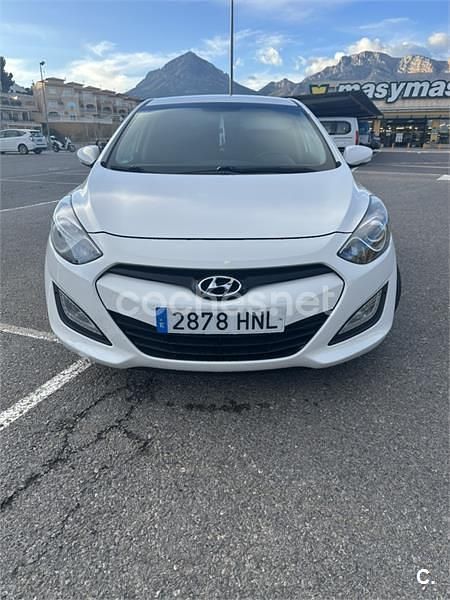 Blanco Usado 2013 Hyundai i30 Berlina | 10.250 € (Precio justo) - Imagen 1/4