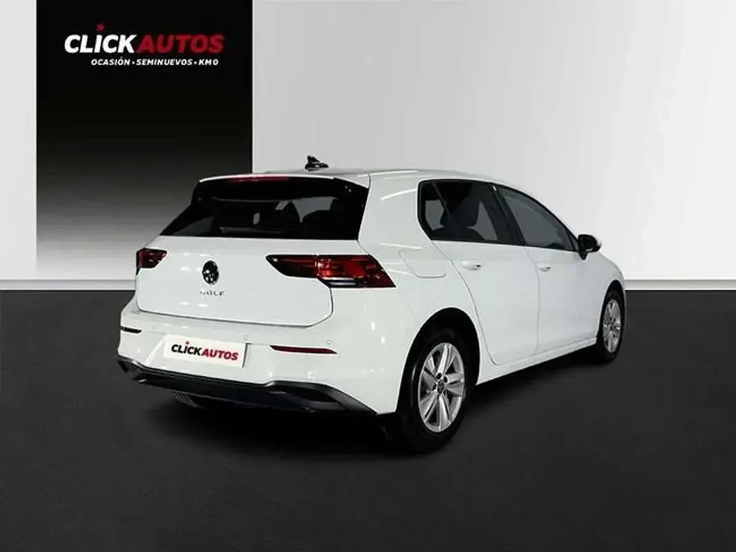 Usado VW Golf VIII Life 111 CV (81 kW) 2023 Blanco Berlina