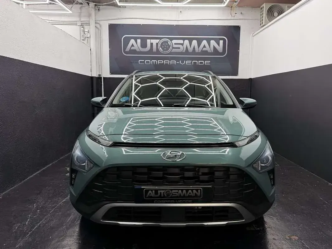 Usado Hyundai Bayon 99 CV (72 kW) 2021 Verde SUV