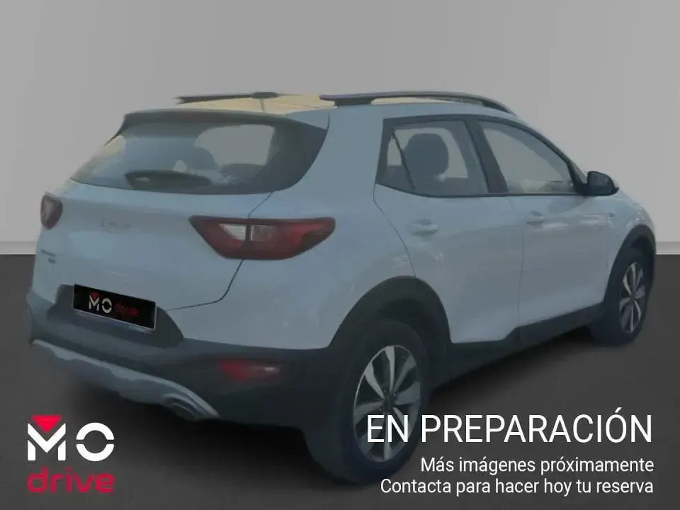 Usado Kia Stonic 100 CV (73 kW) 2023 SUV