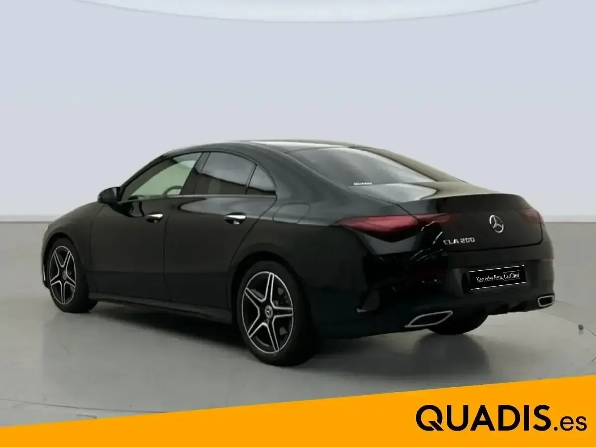 Usado Mercedes CLA200 163 CV (119 kW) 2025 Negro Berlina