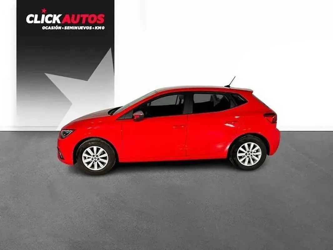 Usado Seat Ibiza Style 110 CV (80 kW) 2023 Rojo Utilitario