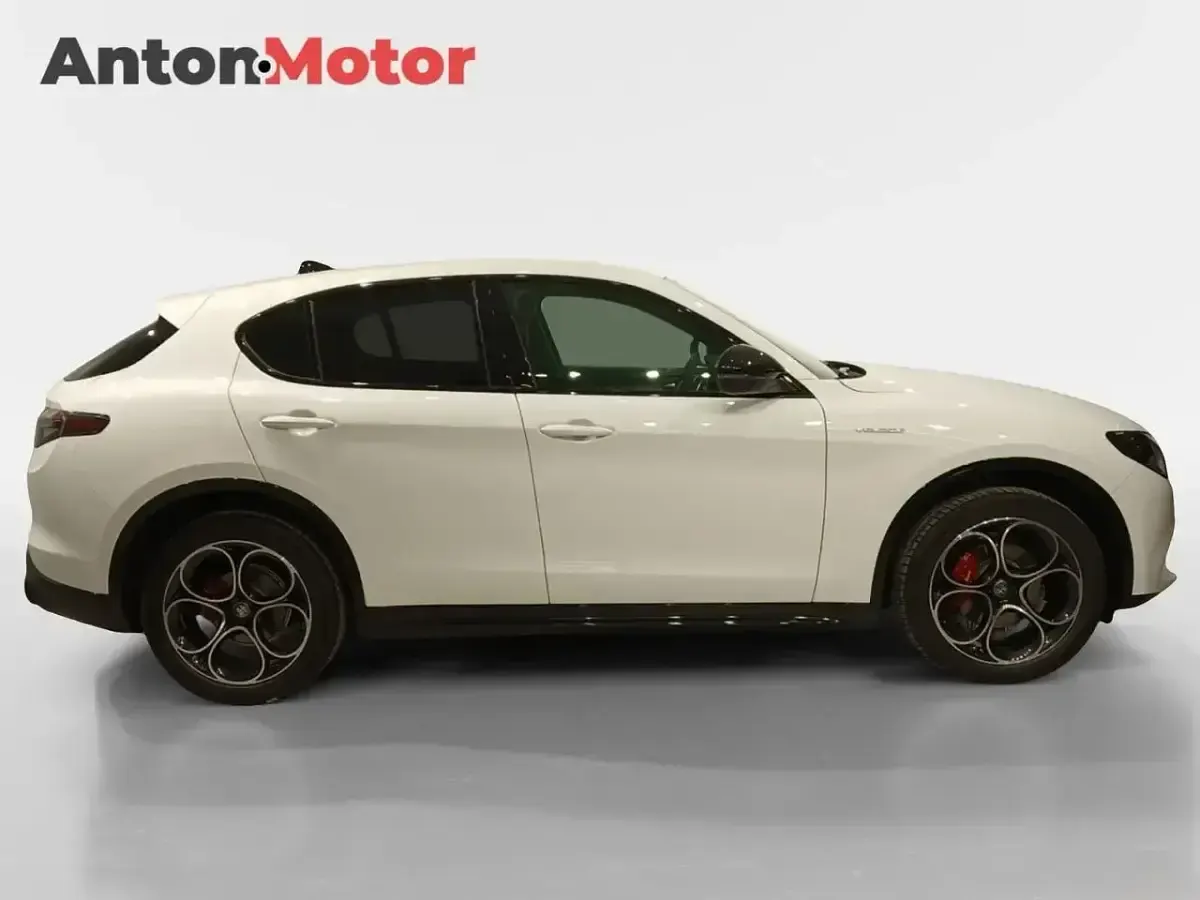 Nuevo Alfa Romeo Stelvio Veloce 210 CV (154 kW) 2025 Blanco SUV