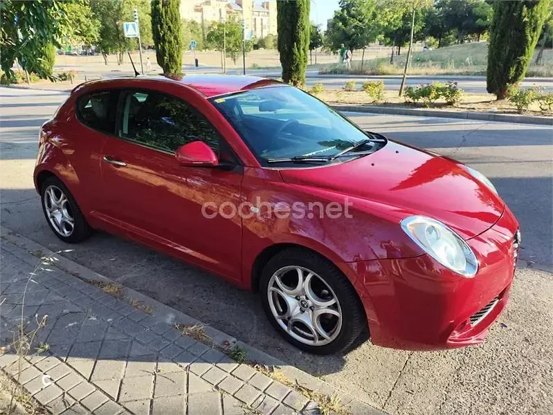 Usado Alfa Romeo MiTo Distinctive 135 CV (99 kW) 2010 Rojo Utilitario