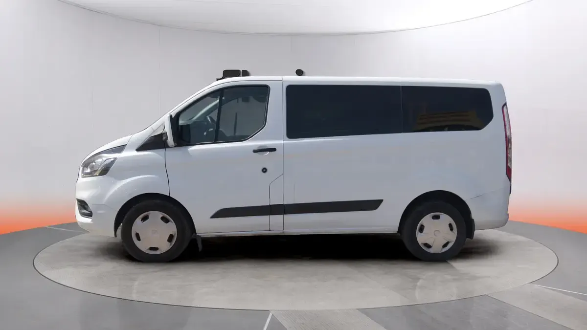 Usado Ford Transit Custom Trend 131 CV (96 kW) 2023 Blanco Familiar