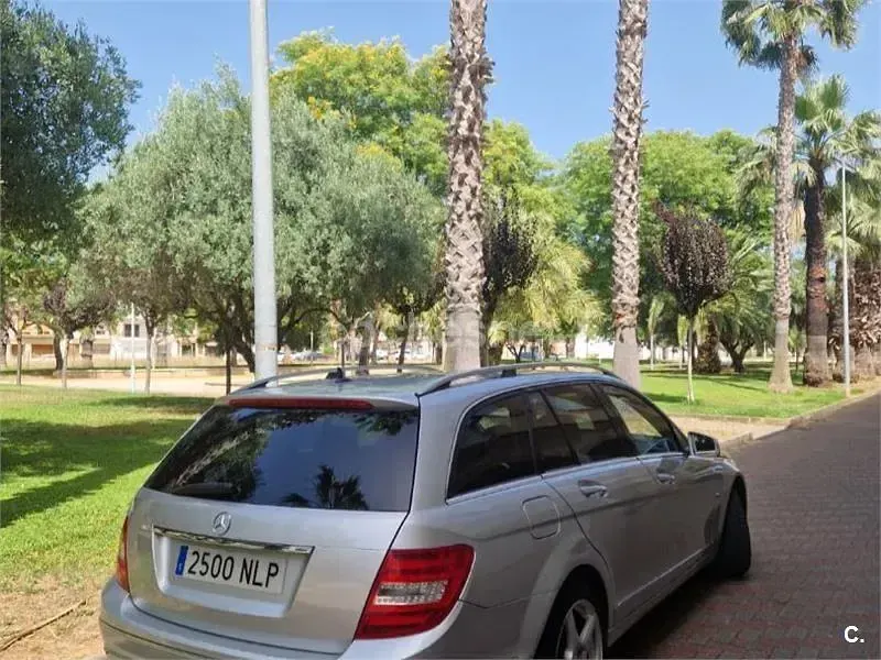 Usado Mercedes C200 Avantgarde 136 CV (100 kW) 2012 Gris / plata Familiar
