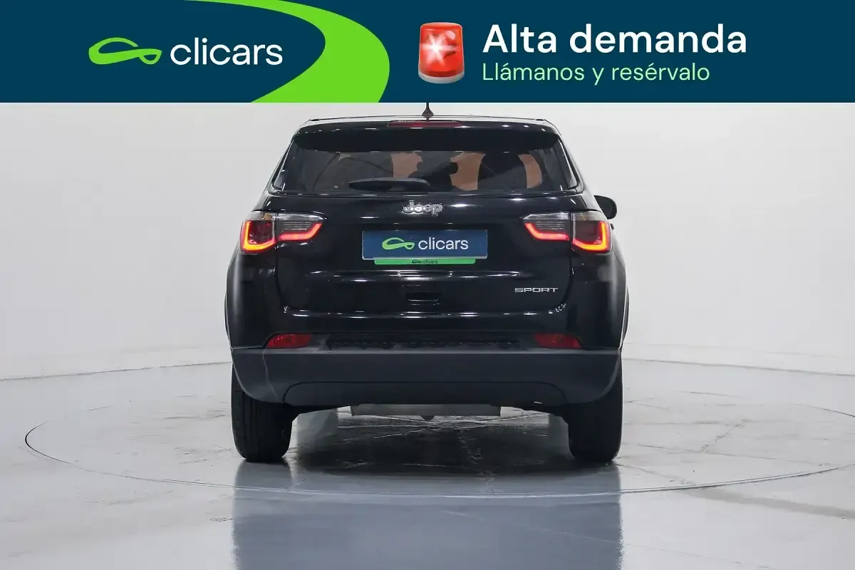 Usado Jeep Compass Sport 140 CV (102 kW) 2018 Negro SUV