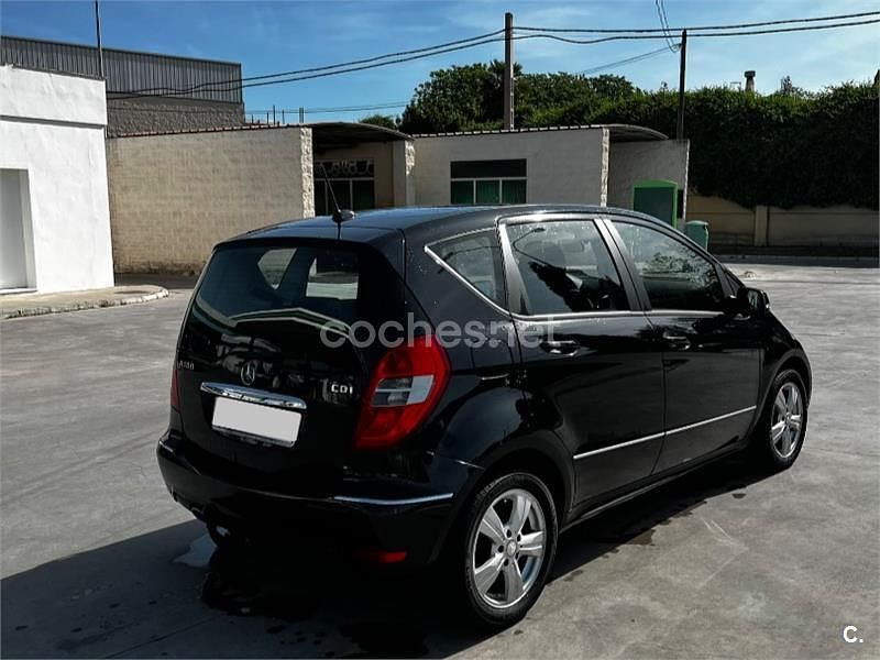 Usado Mercedes A180 Style 109 CV (80 kW) 2012 Negro Berlina
