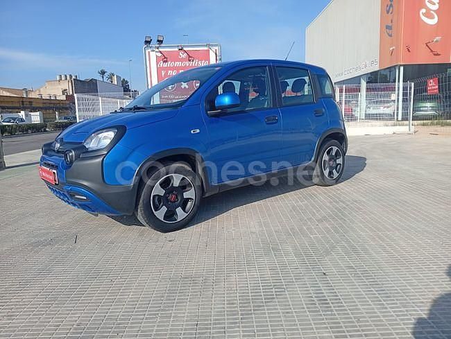 Usado Fiat Panda Cross Cross 70 CV (51 kW) 2023 Azul Utilitario