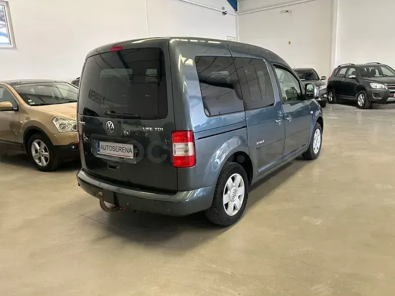 Usado VW Caddy Life 105 CV (77 kW) 2009 Gris / plata Monovolumen