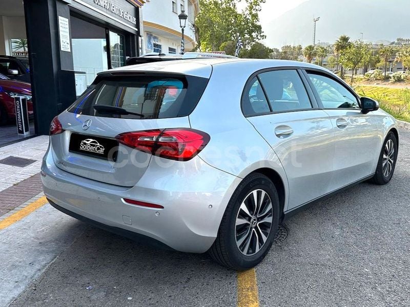 Usado Mercedes A200 150 CV (110 kW) 2020 Gris / plata Berlina