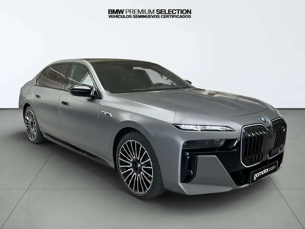 Nuevo BMW M760e 571 CV (419 kW) 2026 Berlina