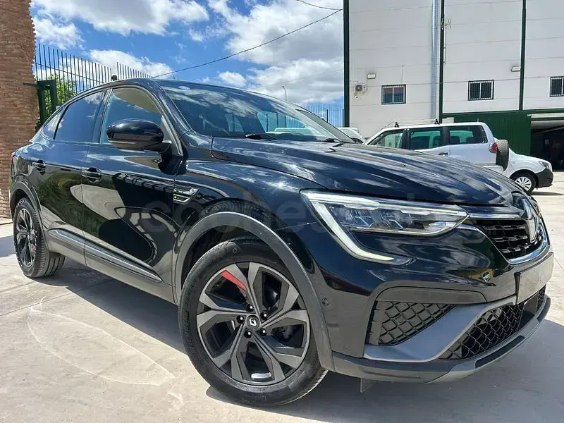 Usado Renault Arkana RS Line 140 CV (102 kW) 2022 Negro SUV