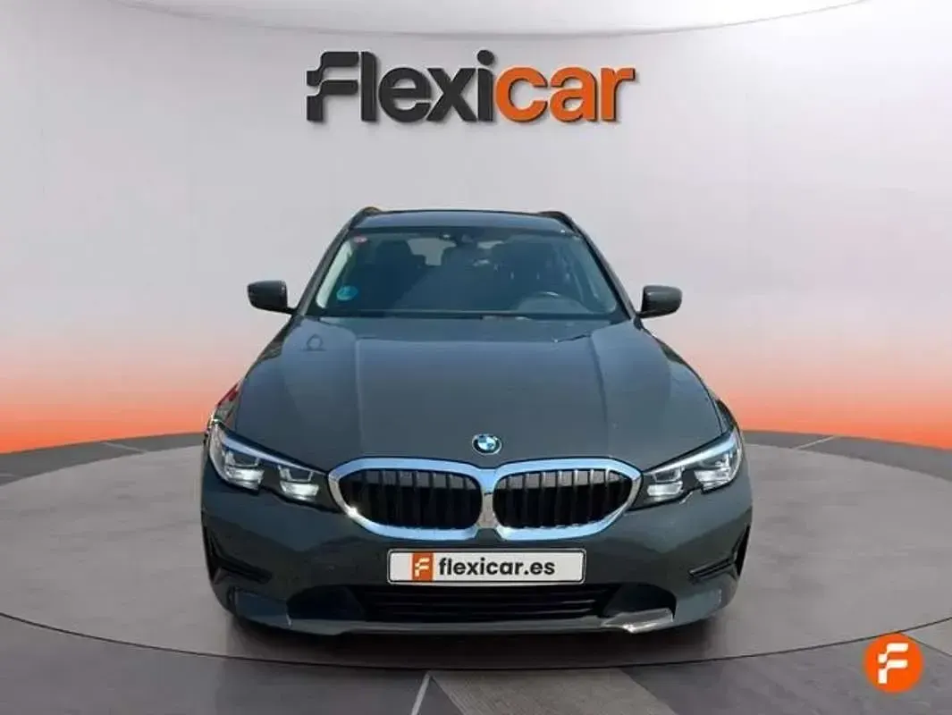 Usado BMW 318 150 CV (110 kW) 2021 Gris Familiar