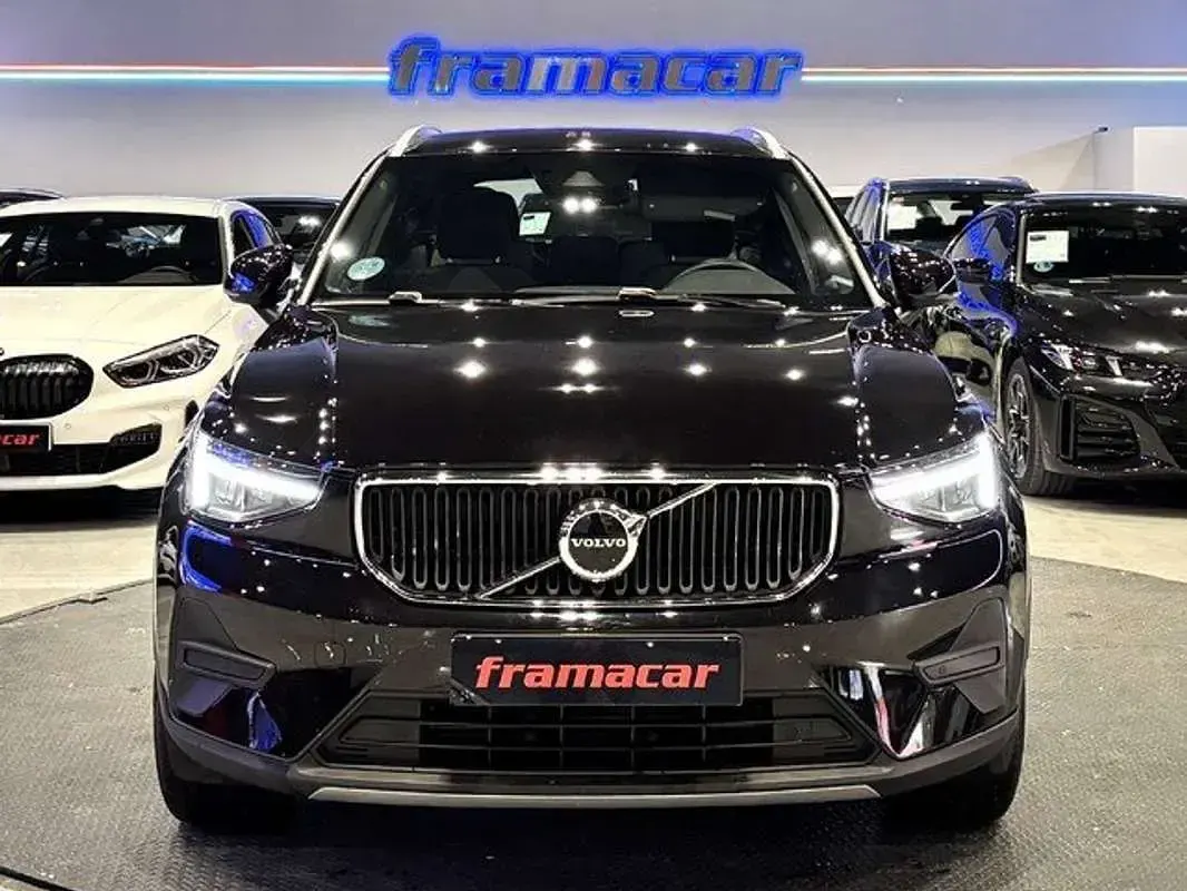 Usado Volvo XC40 Core 129 CV (94 kW) 2024 Negro SUV