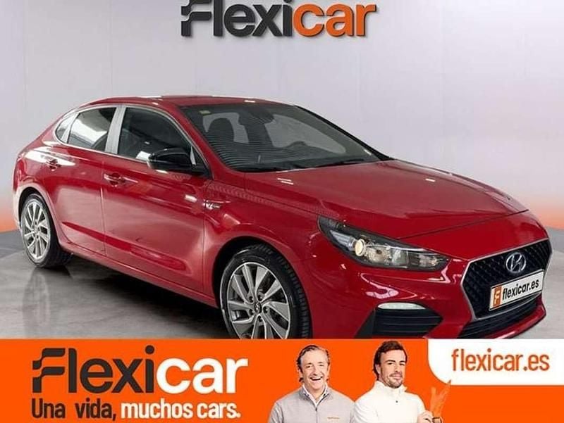 Usado Hyundai i30 N Line 120 CV (88 kW) 2020 Rojo Berlina