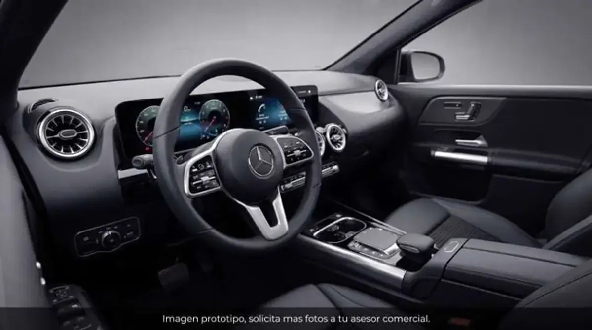 Usado Mercedes EQA250 139 kW (190 CV) 2022 Negro SUV