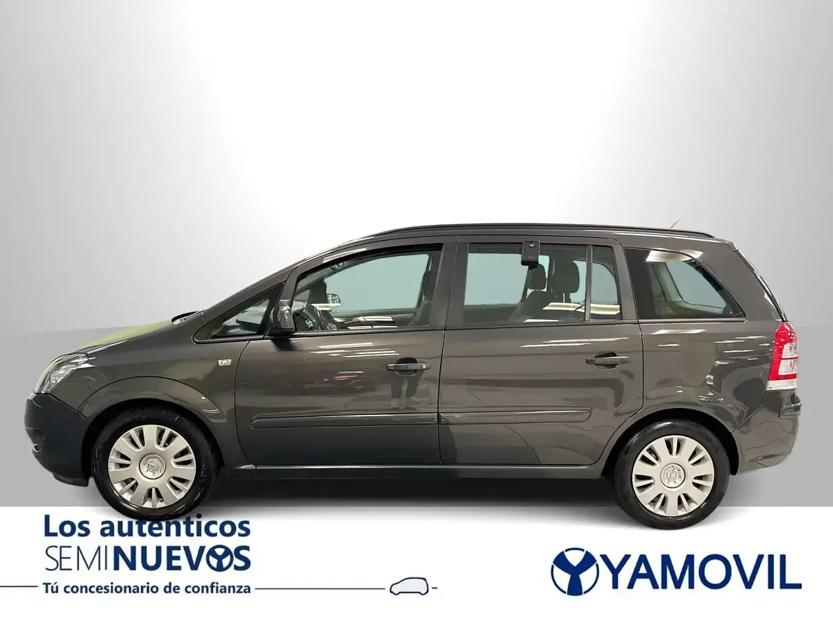 Usado Opel Zafira Family 110 CV (80 kW) 2013 Gris Monovolumen