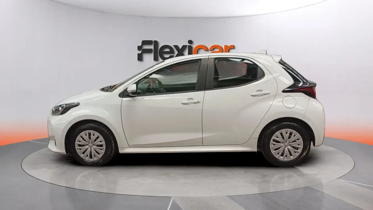 Usado Toyota Yaris Edition 125 CV (91 kW) 2023 Blanco Utilitario
