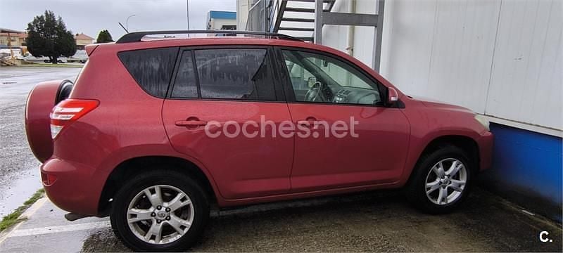 Usado Toyota RAV4 Advance 158 CV (116 kW) 2010 Rojo SUV