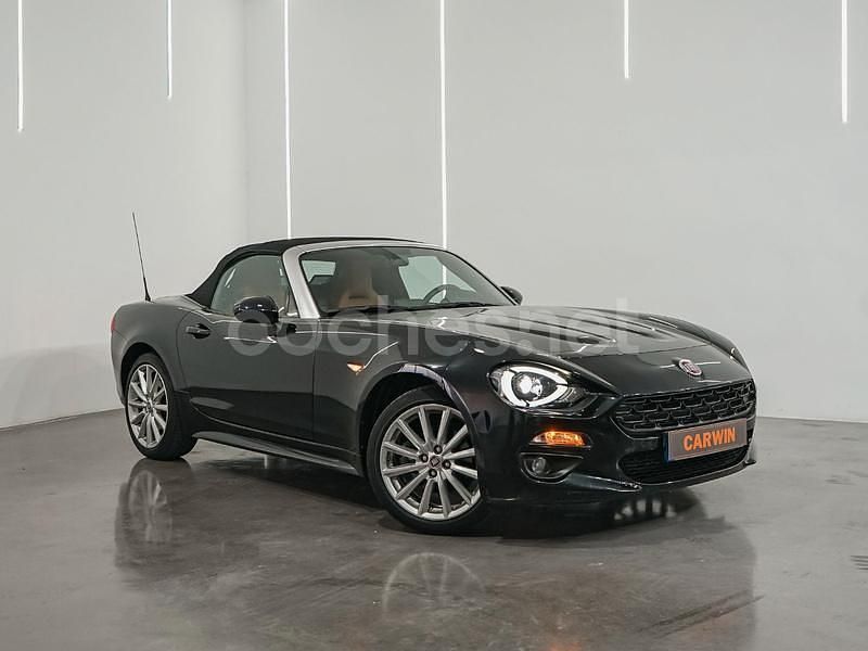 Negro Usado 2016 Fiat 124 Spider Lusso Descapotable | 21.900 € - Imagen 1/4