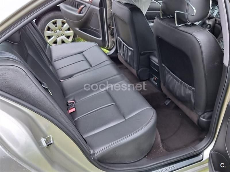 Usado Peugeot 607 204 CV (150 kW) 2005 Beige Berlina