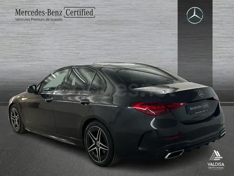 Usado Mercedes C220 200 CV (147 kW) 2022 Gris / plata Berlina