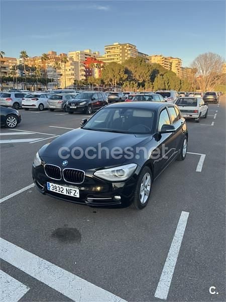Usado BMW 118 Comfort Edition 143 CV (105 kW) 2015 Negro Utilitario