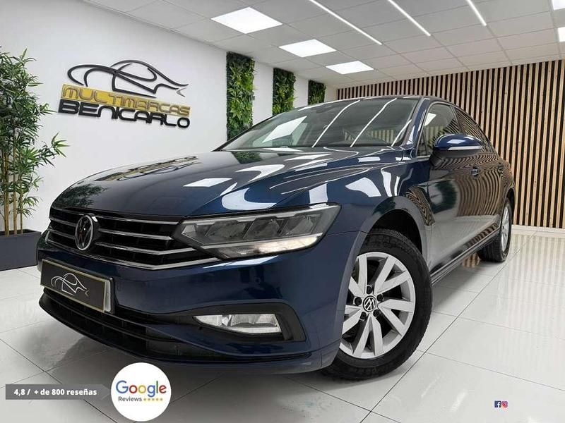 Usado VW Passat 150 CV (110 kW) 2022 Azul Berlina