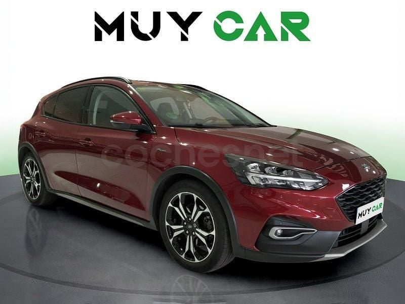 Usado Ford Focus Active 125 CV (91 kW) 2020 Rojo Berlina