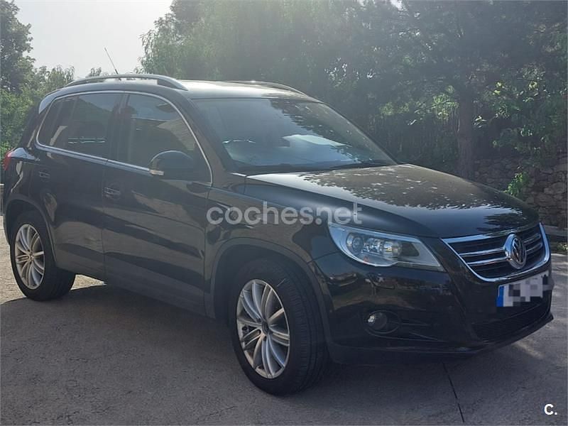 Begagnad VW Tiguan 140 HK (102 kW) 2009 Svart SUV