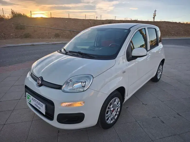 Usado Fiat Panda 69 CV (50 kW) 2019 Blanco Utilitario