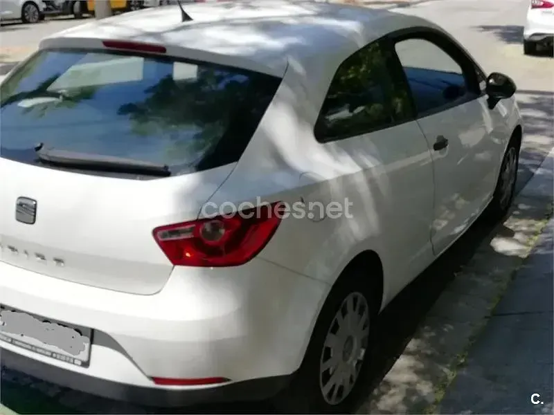 Usado Seat Ibiza SC Reference 80 CV (58 kW) 2010 Blanco Utilitario