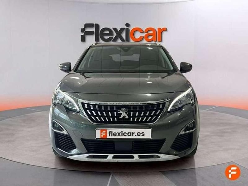 Usado Peugeot 3008 Allure 131 CV (96 kW) 2019 Marrón SUV