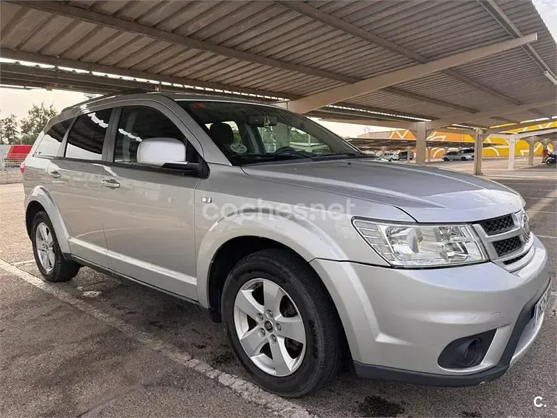 Usado Fiat Freemont Urban 140 CV (102 kW) 2011 Gris / plata SUV