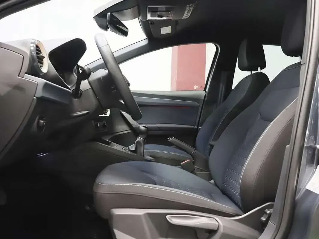 Usado Seat Ibiza Style 80 CV (58 kW) 2026 Gris Utilitario