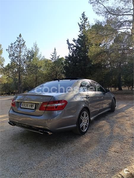 Usado Mercedes E250 204 CV (150 kW) 2010 Gris / plata Berlina