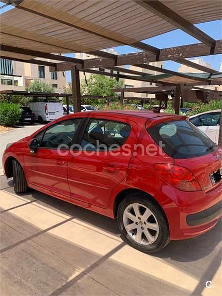 Rojo Usado 2008 Peugeot 207 Sport Berlina | 4000 € (Precio justo) - Imagen 1/4