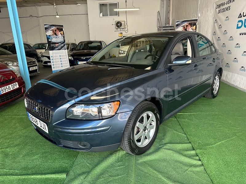 Azul Usado 2005 Volvo S40 Momentum Berlina | 5995 € (Precio justo) - Imagen 1/4