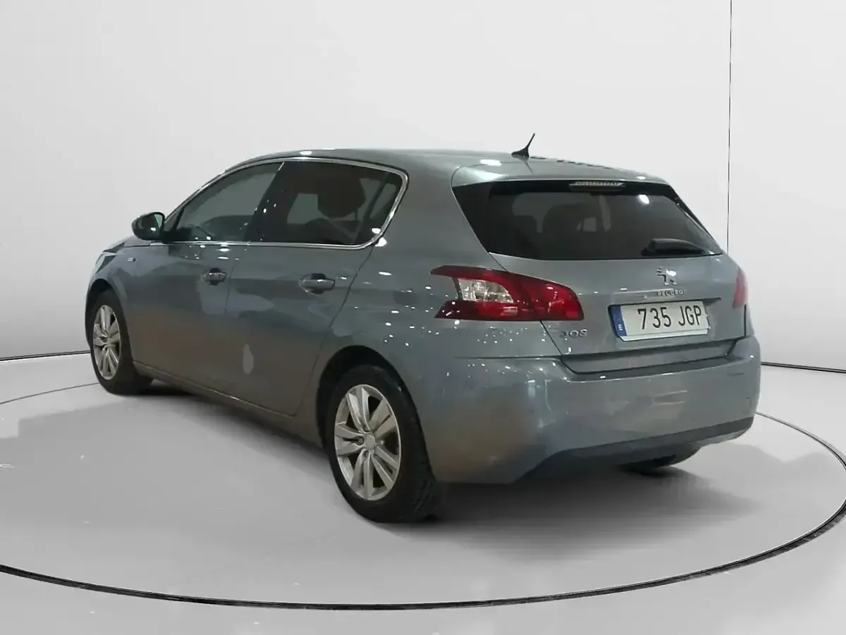Occasion Peugeot 308 Style 131 PK (96 kW) 2015 Grijs Sedan