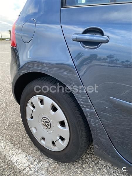 Azul Usado 2006 VW Golf V Conceptline Berlina | 4000 € (Buen precio) - Imagen 1/4