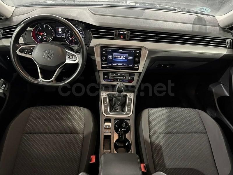 Usado VW Passat Business 150 CV (110 kW) 2020 Azul Berlina
